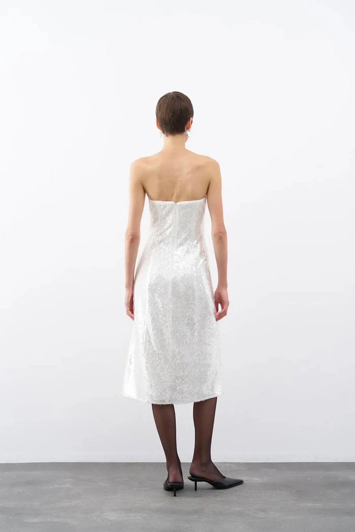 PAYETLİ STRAPLEZ MİDİ ABİYE ELBİSE