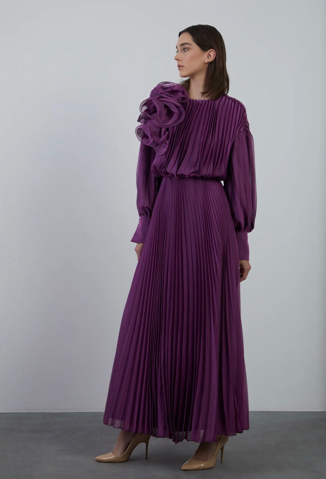 Pliseli Uzun Kloş Abiye Elbise