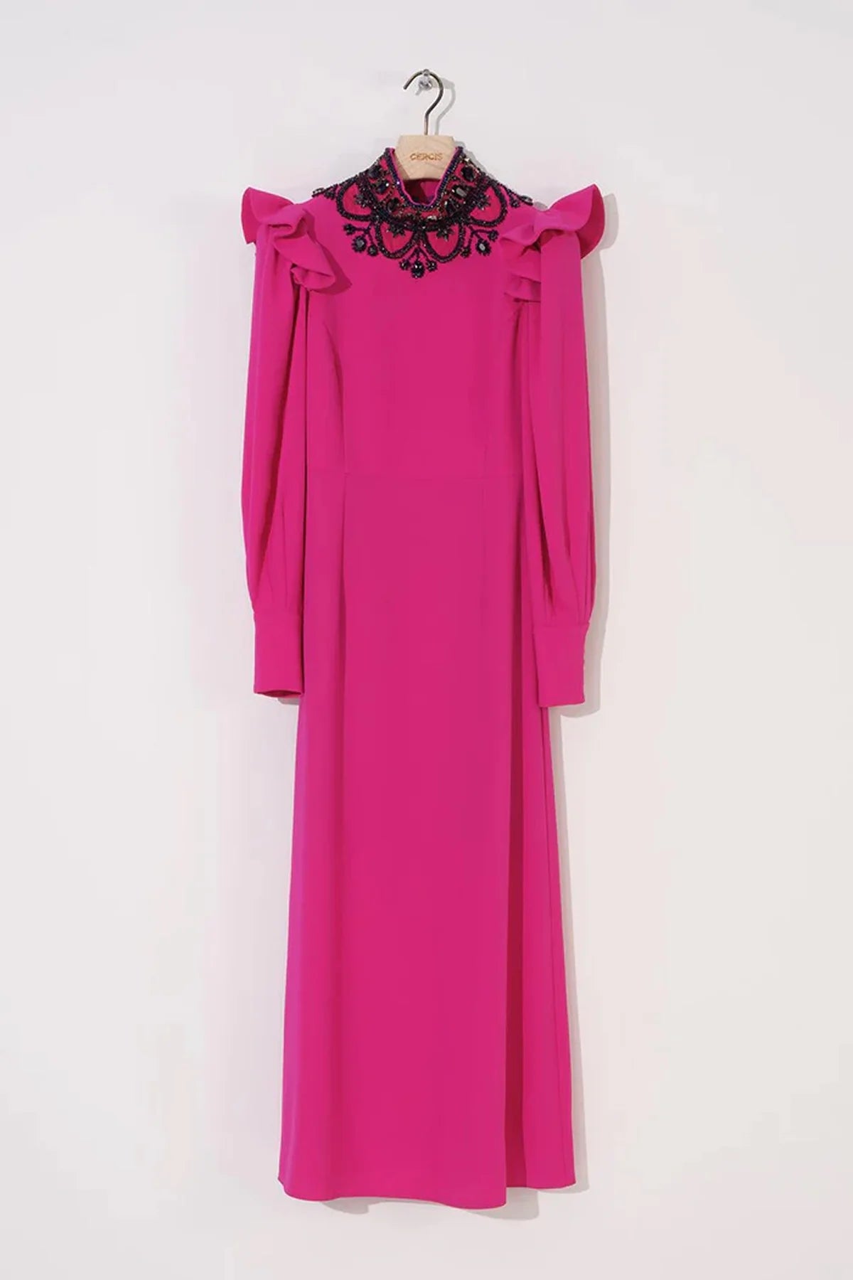 KASNAK İŞLEME MANŞETLİ UZUN ELBİSE