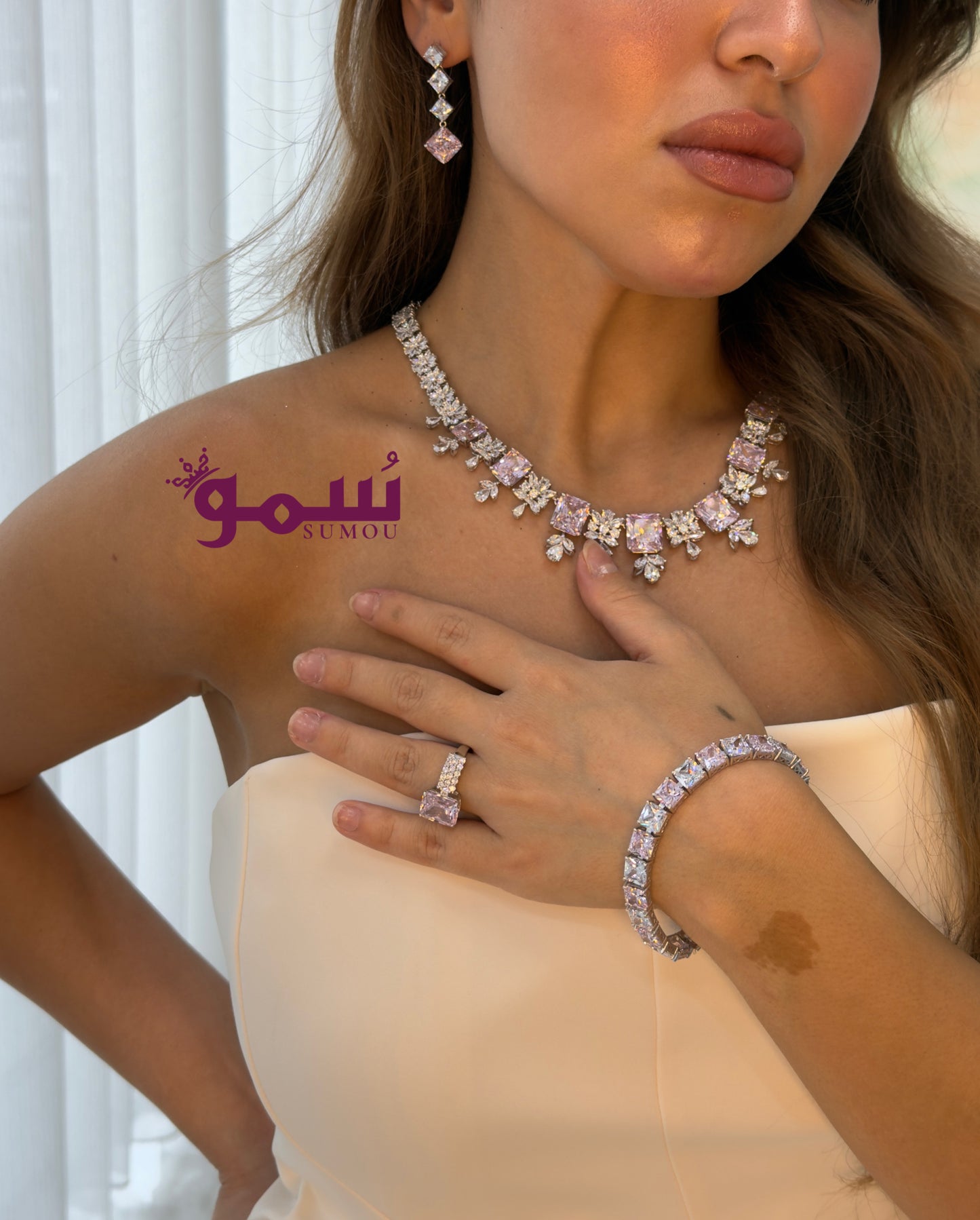 طقم أنيق بحجر التوباز الوردي – فضة عيار 975