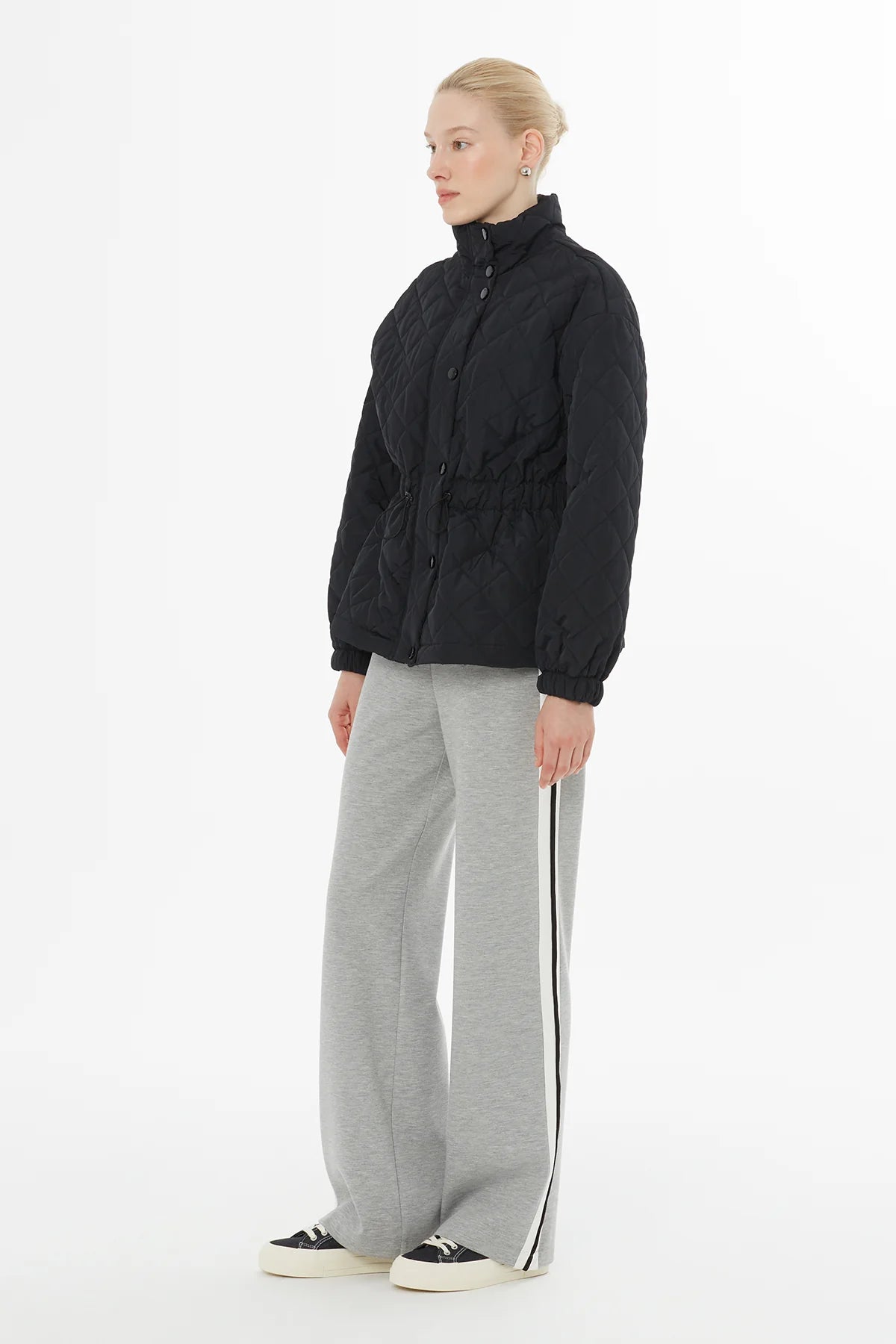 Belden Lastikli Çıtçıt Kapamalı Mont