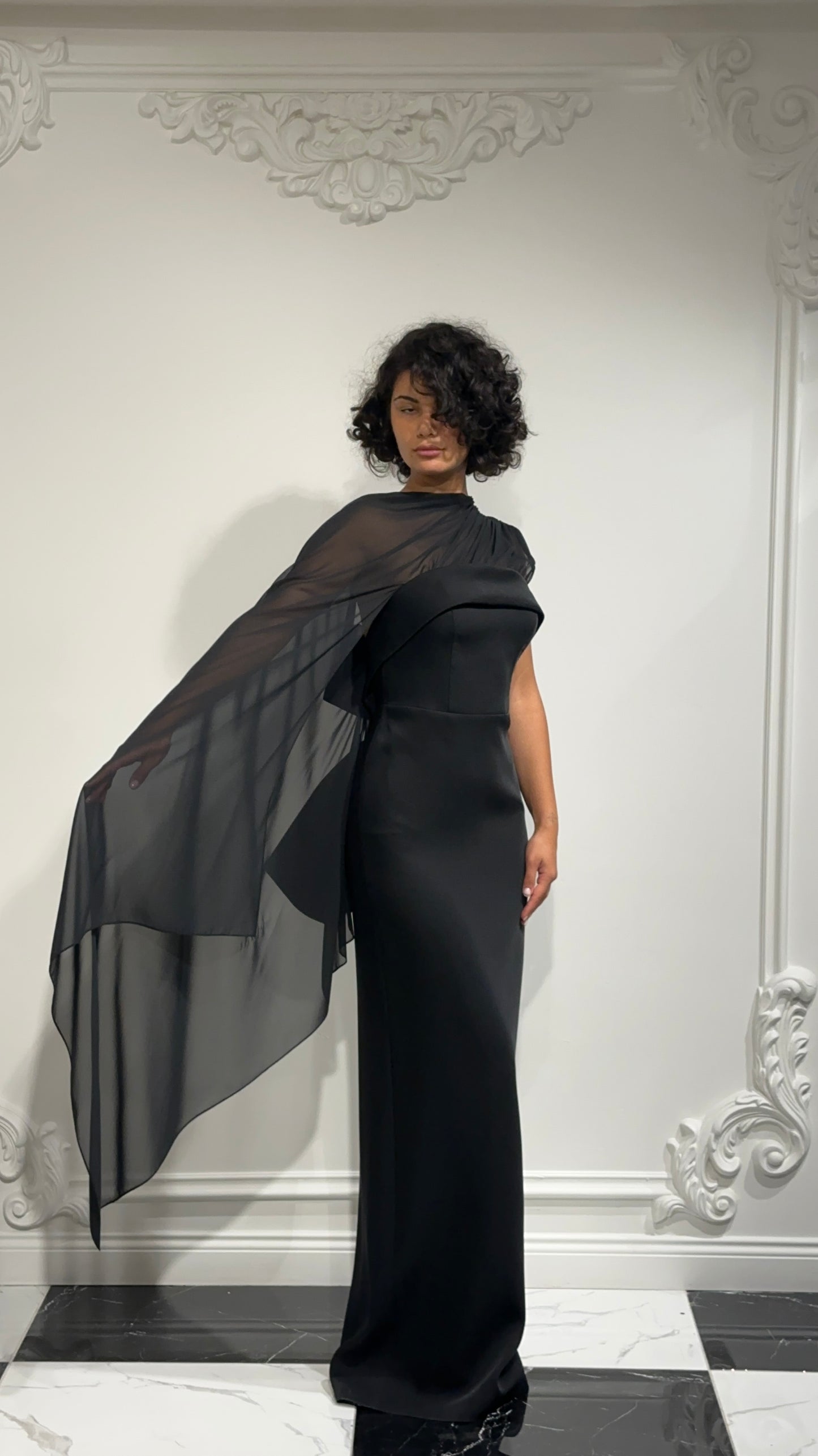 Tül Pelerinli Arka Fiyonk Detaylı Straplez Uzun Abiye ELBİSE 2244