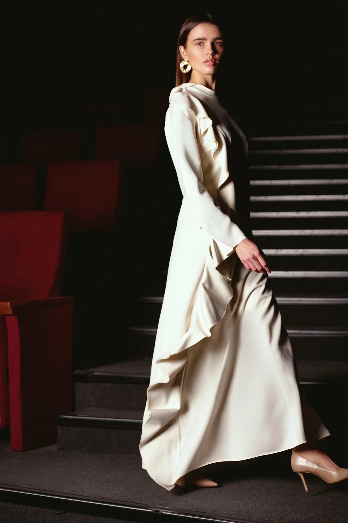 VOLANLI YÜKSEK YAKA BLUZ ETEK TAKIM 2036