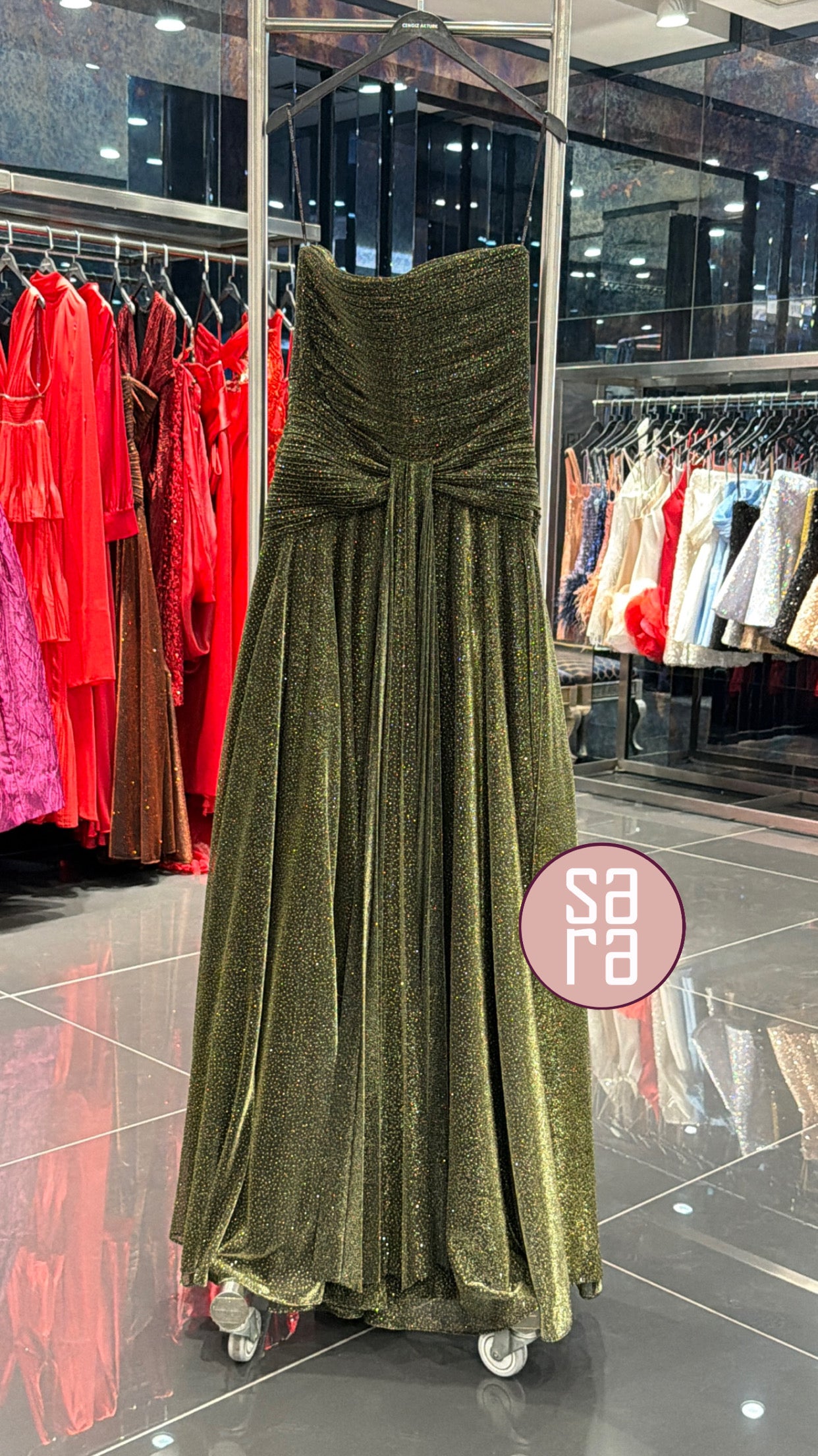 STRAPLEZ YAKA SİMLİ UZUN ABİYE ELBİSE - 9167C