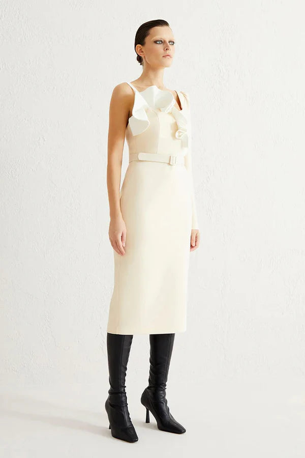 ASİMETRİK YAKA TEK KOLLU MİDİ ELBİSE