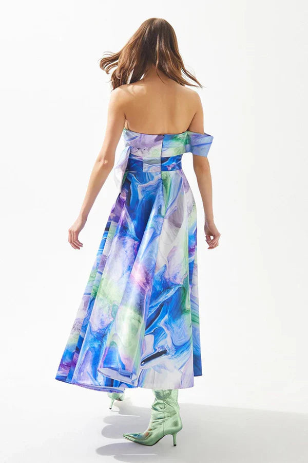 DESENLİ FİYONK DETAYLI TEK DÜŞÜK KOLLU UZUN ELBİSE