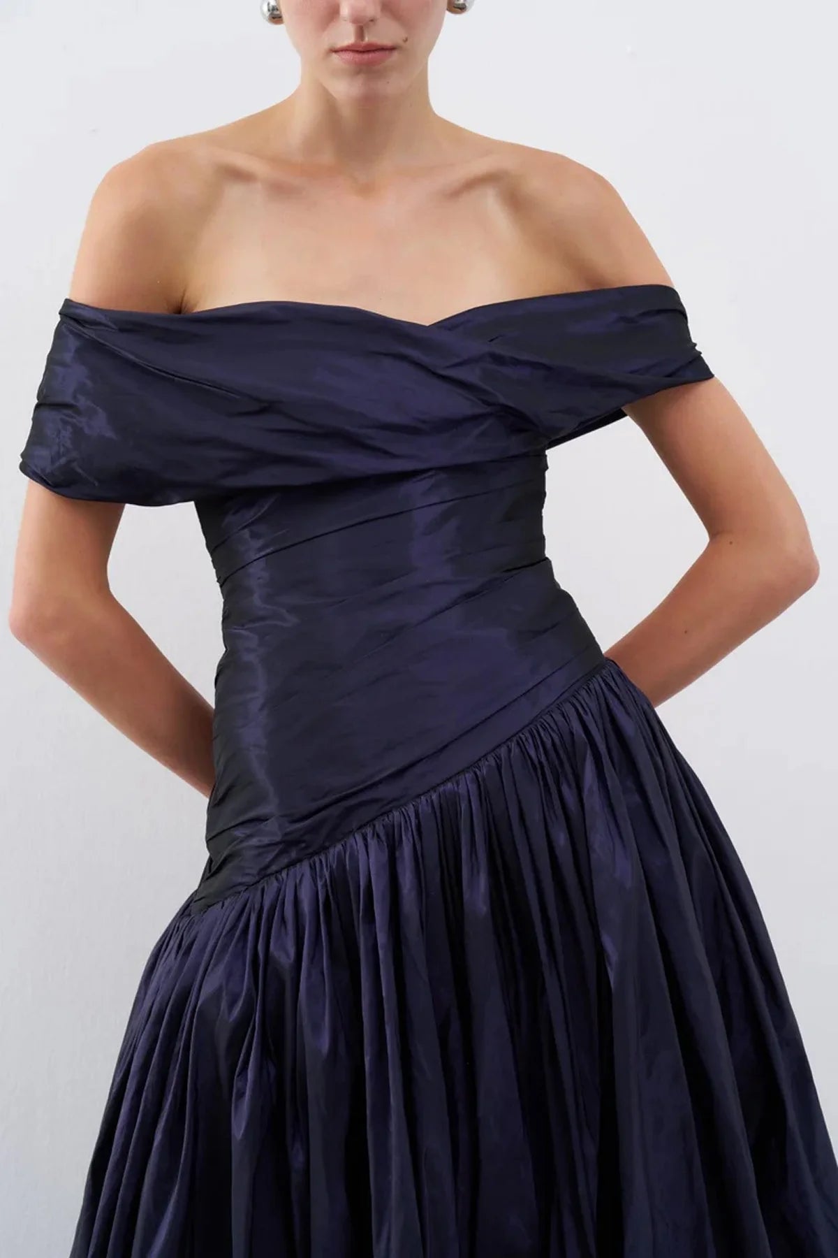 TAFTA KAYIK YAKA KABARIK UZUN ABİYE ELBİSE